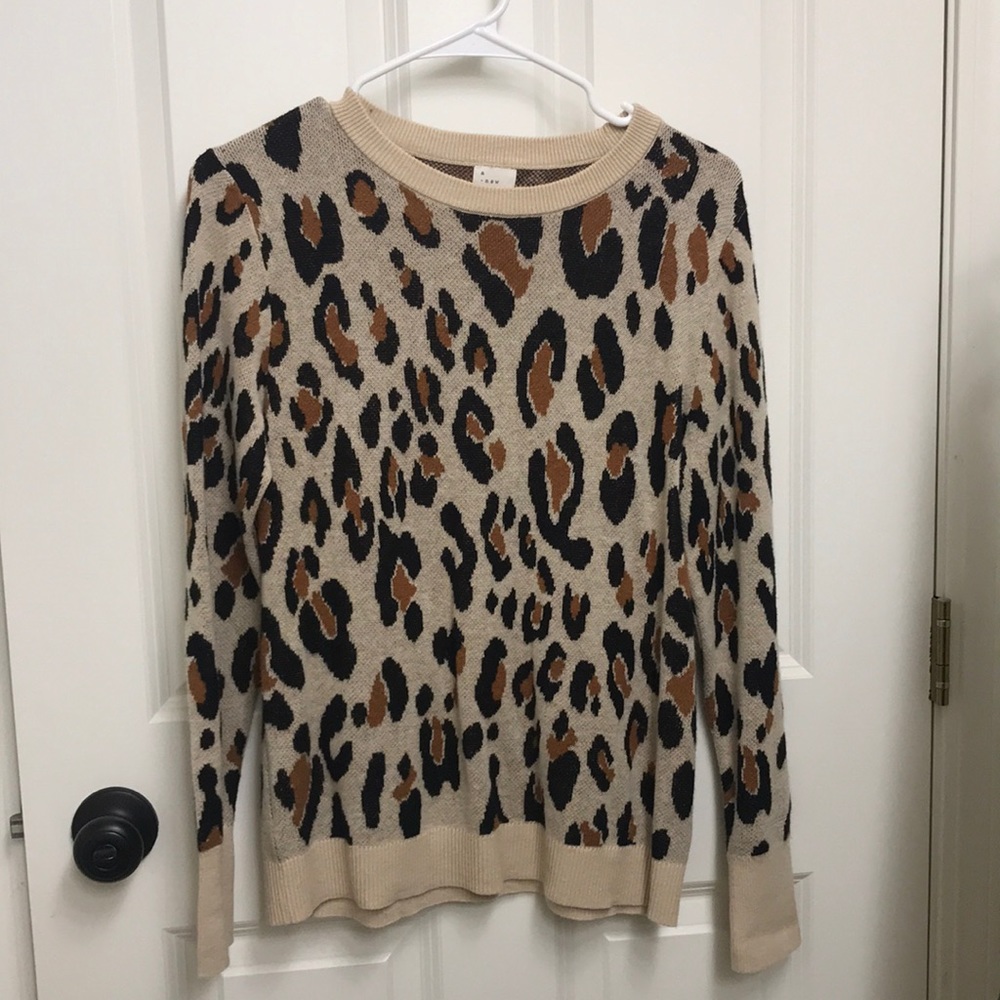 Cheetah print sweater! Only worn once!